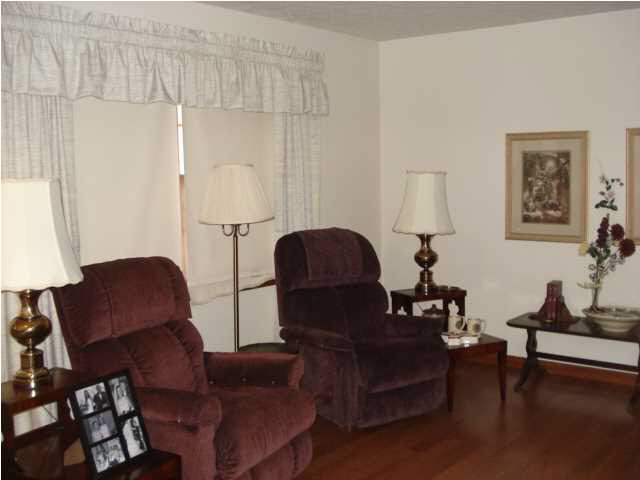3266 West Martin Road Newburgh, IN 47630 - Photo 3 of 30 Gallery Image 3