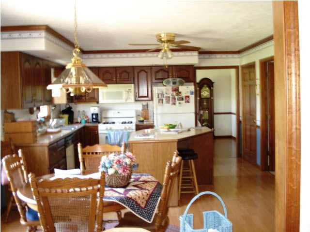 3266 West Martin Road Newburgh, IN 47630 - Photo 8 of 30 Gallery Image 8