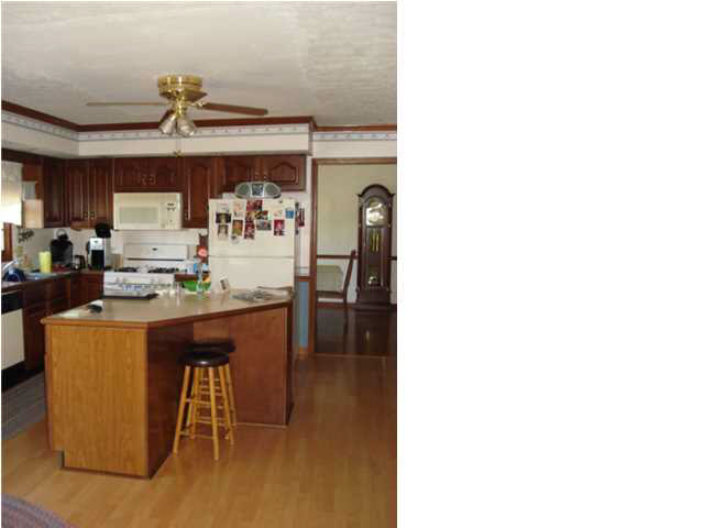 3266 West Martin Road Newburgh, IN 47630 - Photo 9 of 30 Gallery Image 9