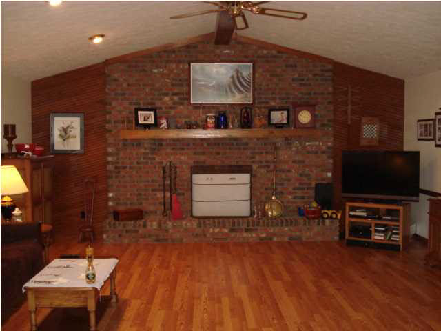 3266 West Martin Road Newburgh, IN 47630 - Photo 10 of 30 Gallery Image 10