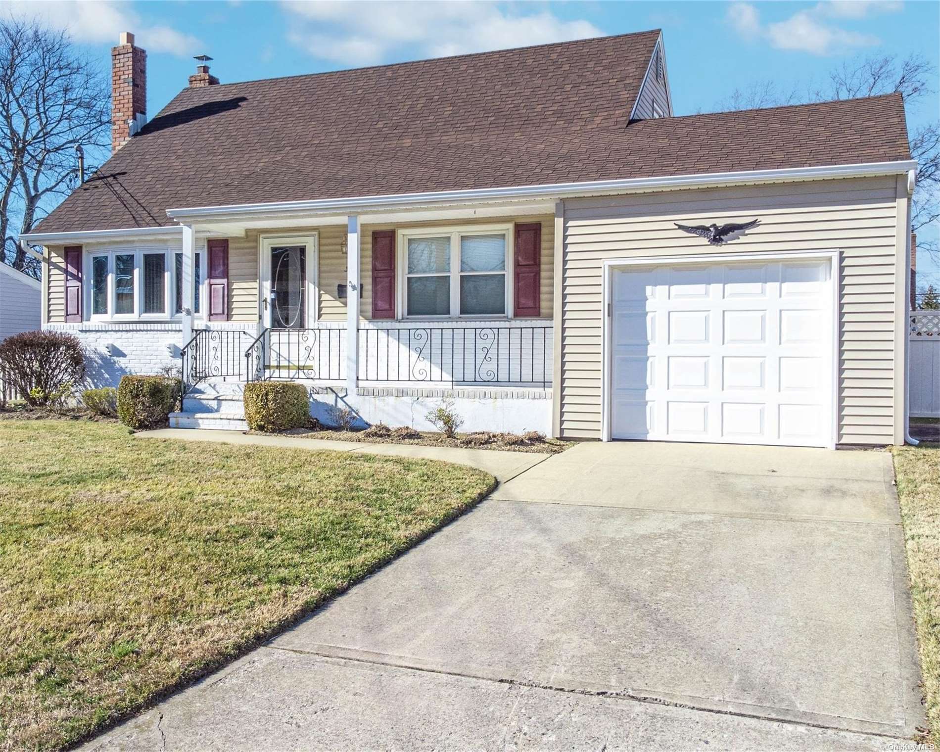 365 Heathcote Road Lindenhurst, NY 11757 - Photo 1 of 1 Gallery Image 1