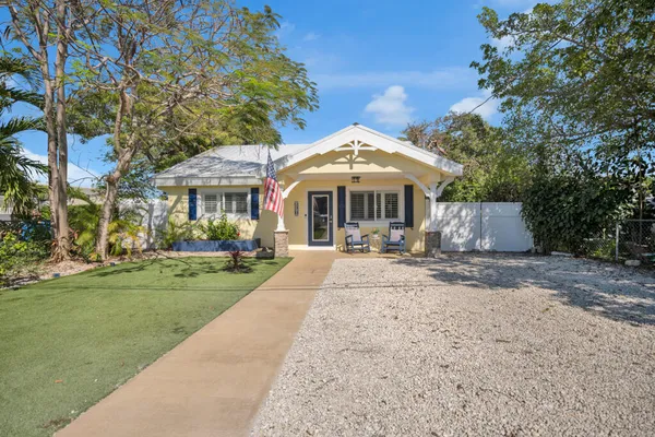 $734,900 | 170 Hibiscus Street, Tavernier, FL 33070