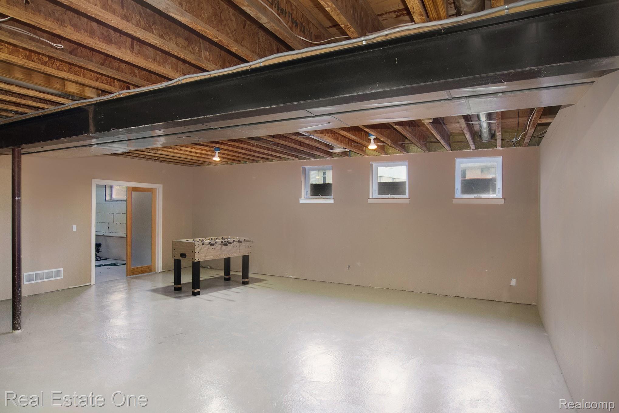 51900 Baker Road New Baltimore, MI 48047 - Photo 24 of 26 IMG_0842.jpg