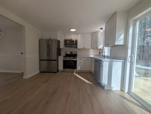 $350,000 | 10 Everett Court, Unit 10, Westbrook, ME 04092