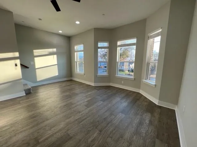 $2,900 | 313 North Mill Street, Lewisville, TX 75057