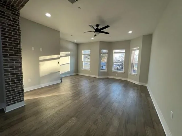 $2,900 | 313 North Mill Street, Lewisville, TX 75057