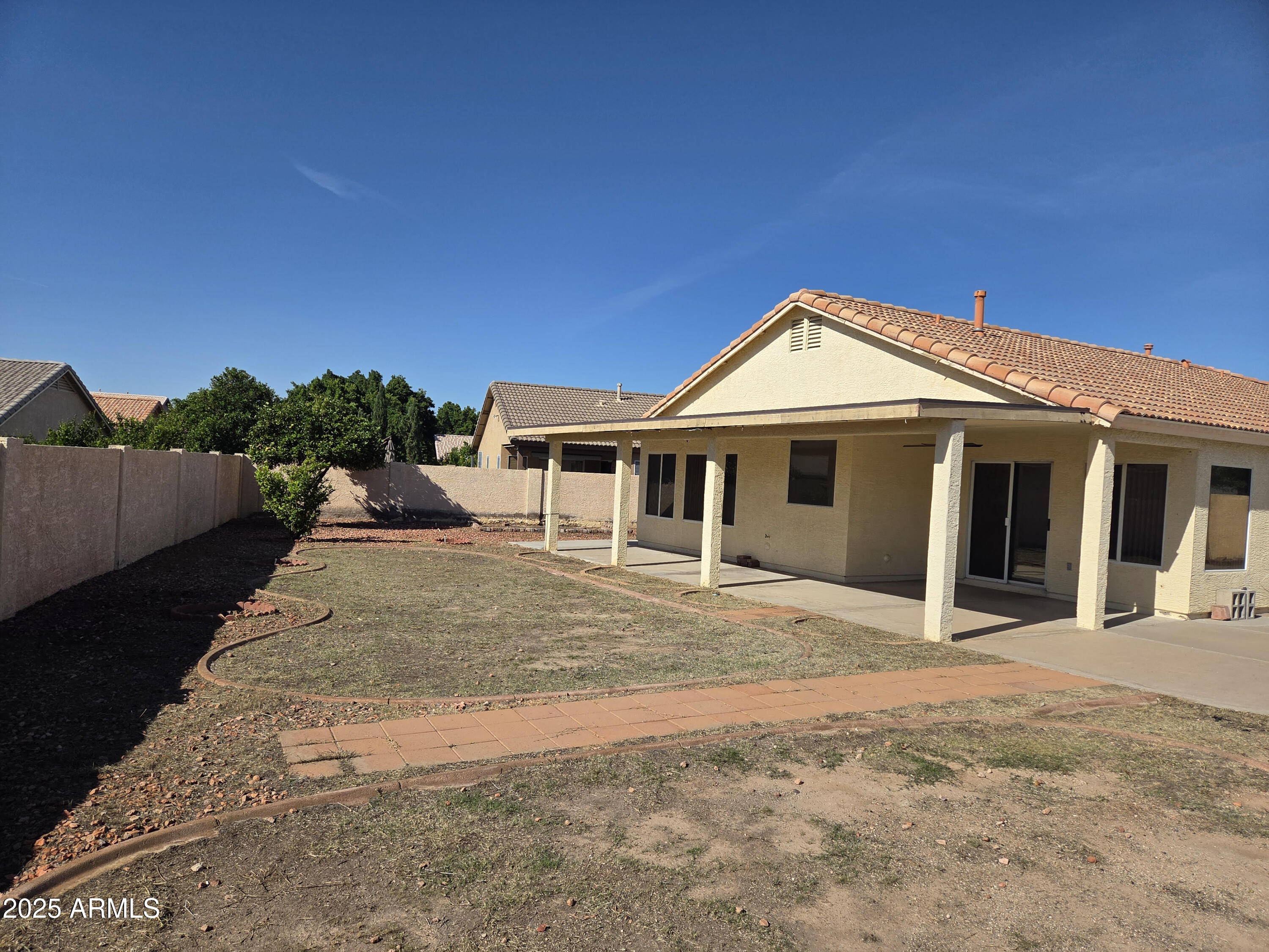 6735 West Bronco Trail Peoria, AZ 85383 - Photo 12 of 18 unnamed (2)