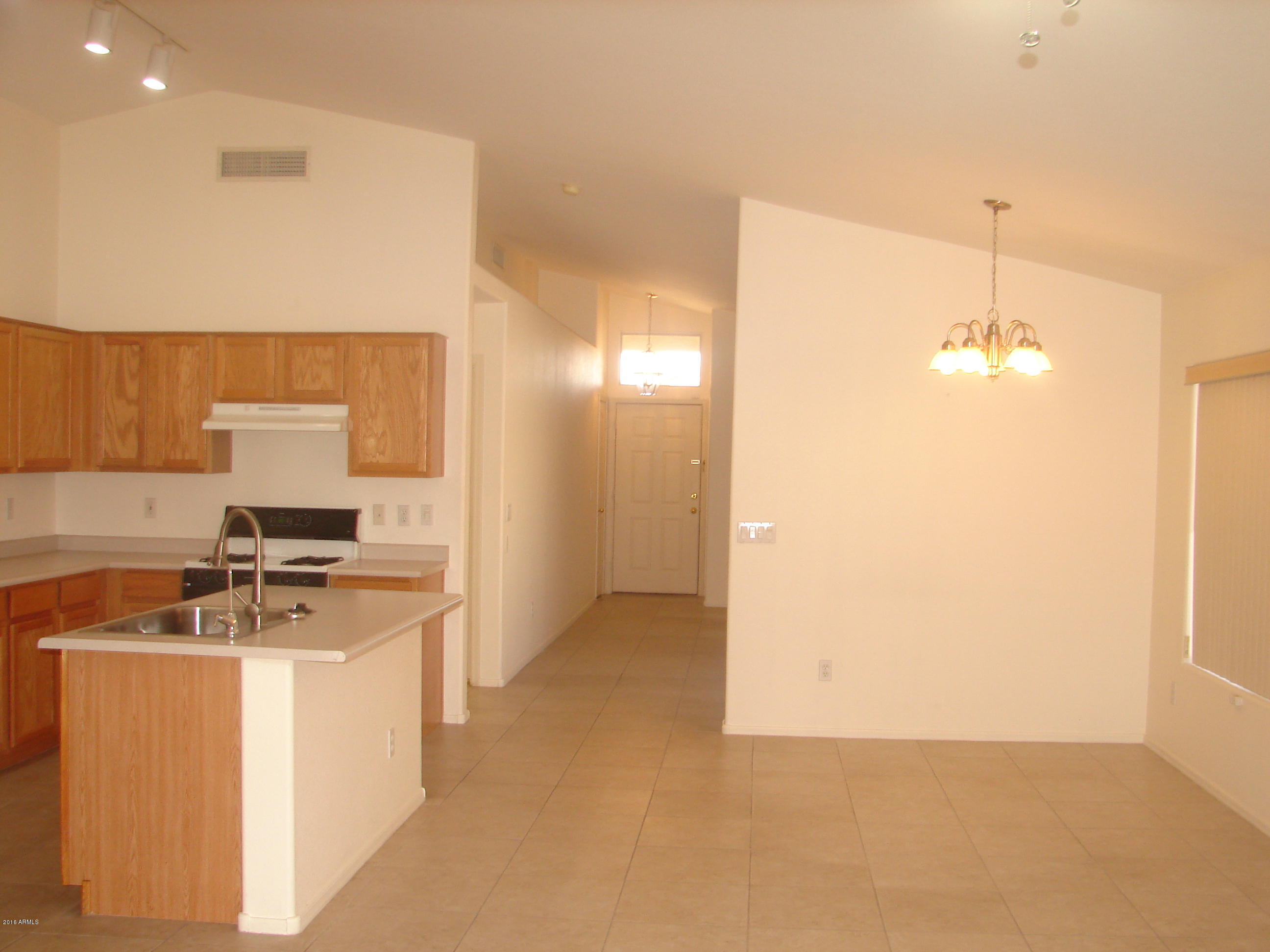 6735 West Bronco Trail Peoria, AZ 85383 - Photo 3 of 18 DSC03664