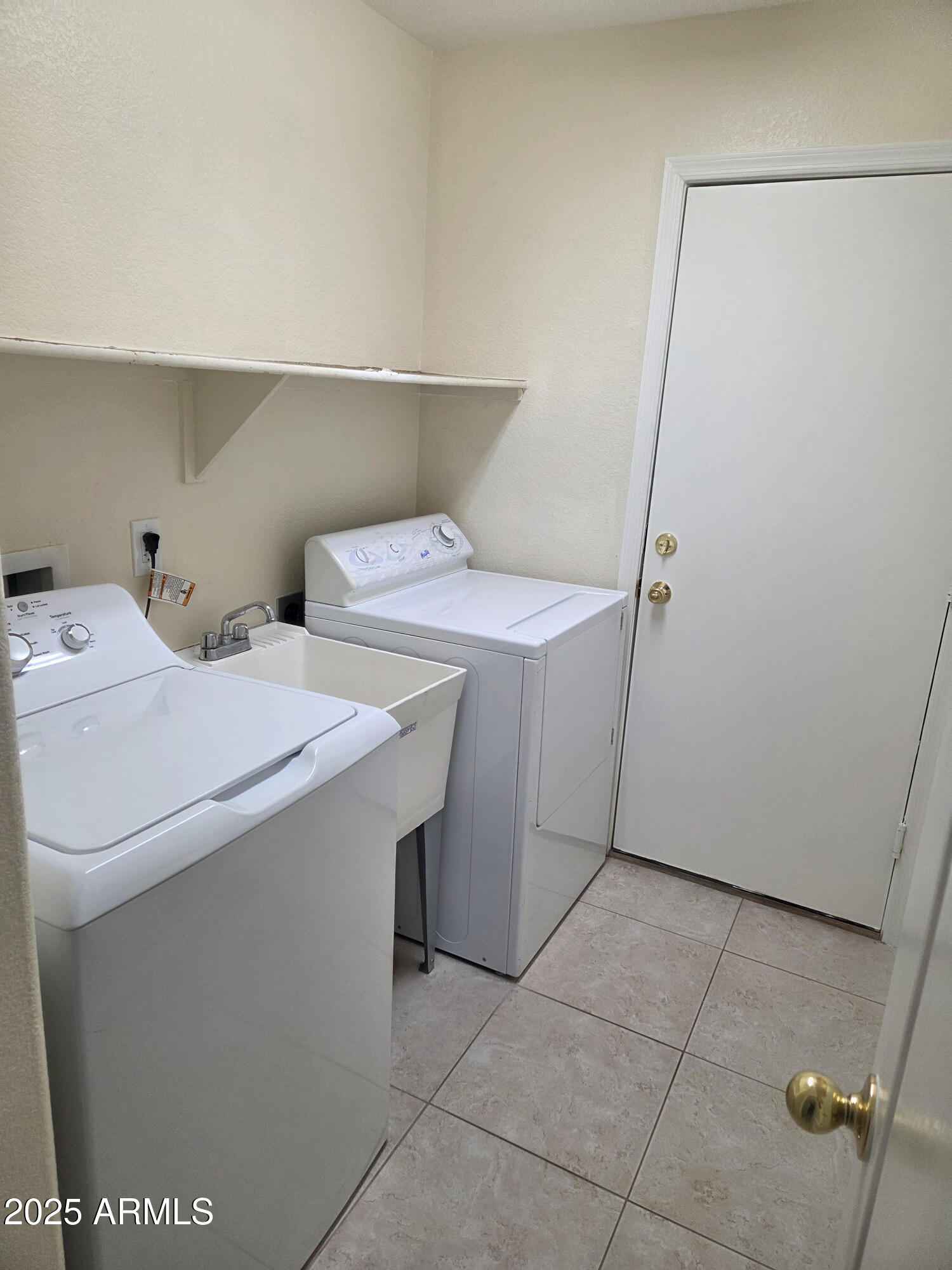 6735 West Bronco Trail Peoria, AZ 85383 - Photo 10 of 18 unnamed