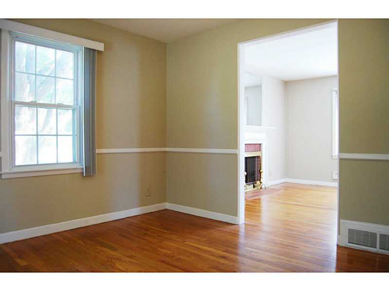 32 Plum Road East Providence, RI 02915 - Photo 9 of 25 Dining Room.