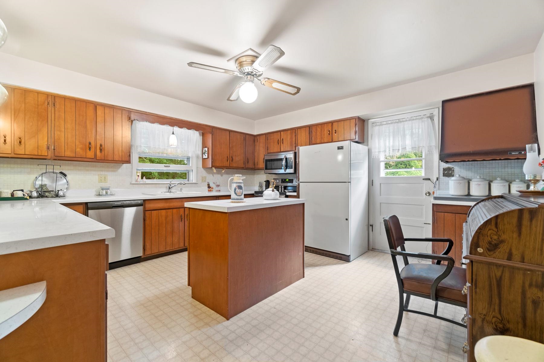 4466 West Division Road Huntington, IN 46750 - Photo 16 of 36 Gallery Image 16