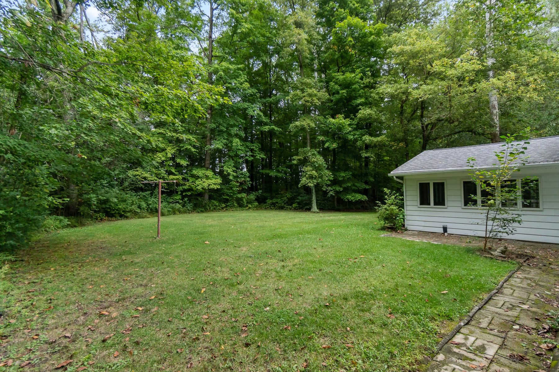 4466 West Division Road Huntington, IN 46750 - Photo 31 of 36 Gallery Image 31