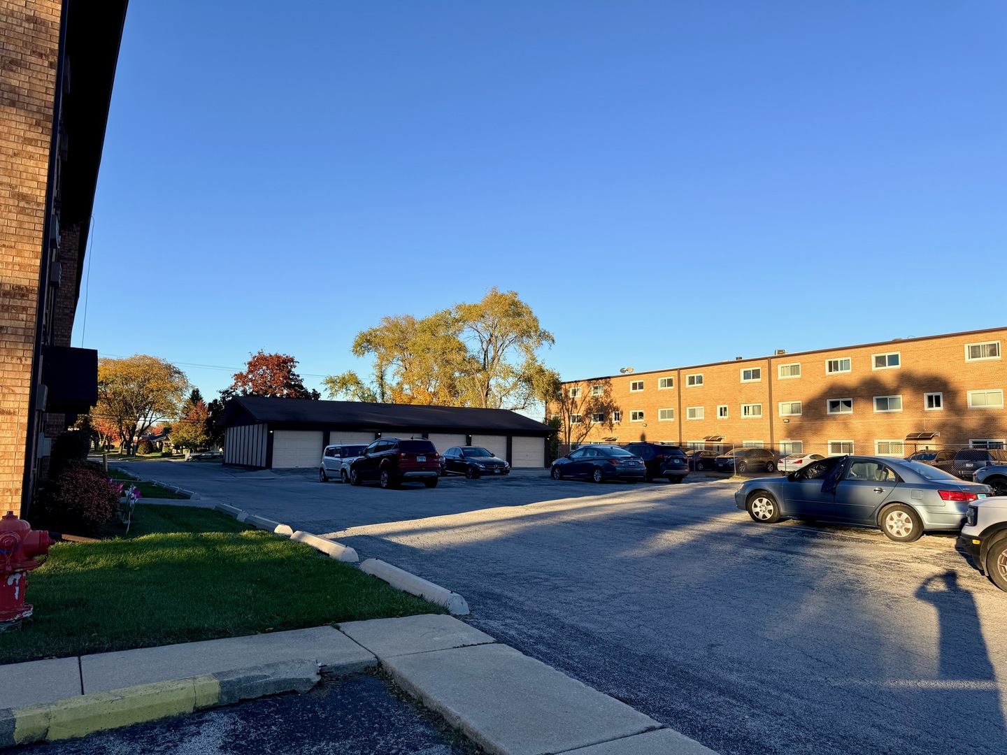 3823 West 123rd Street, Unit 302 Alsip, IL 60803 - Photo 33 of 40 a view of outdoor space with seating space