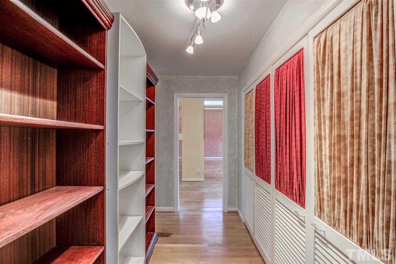 3413 Edgemont Drive Raleigh, NC 27612 - Photo 13 of 30