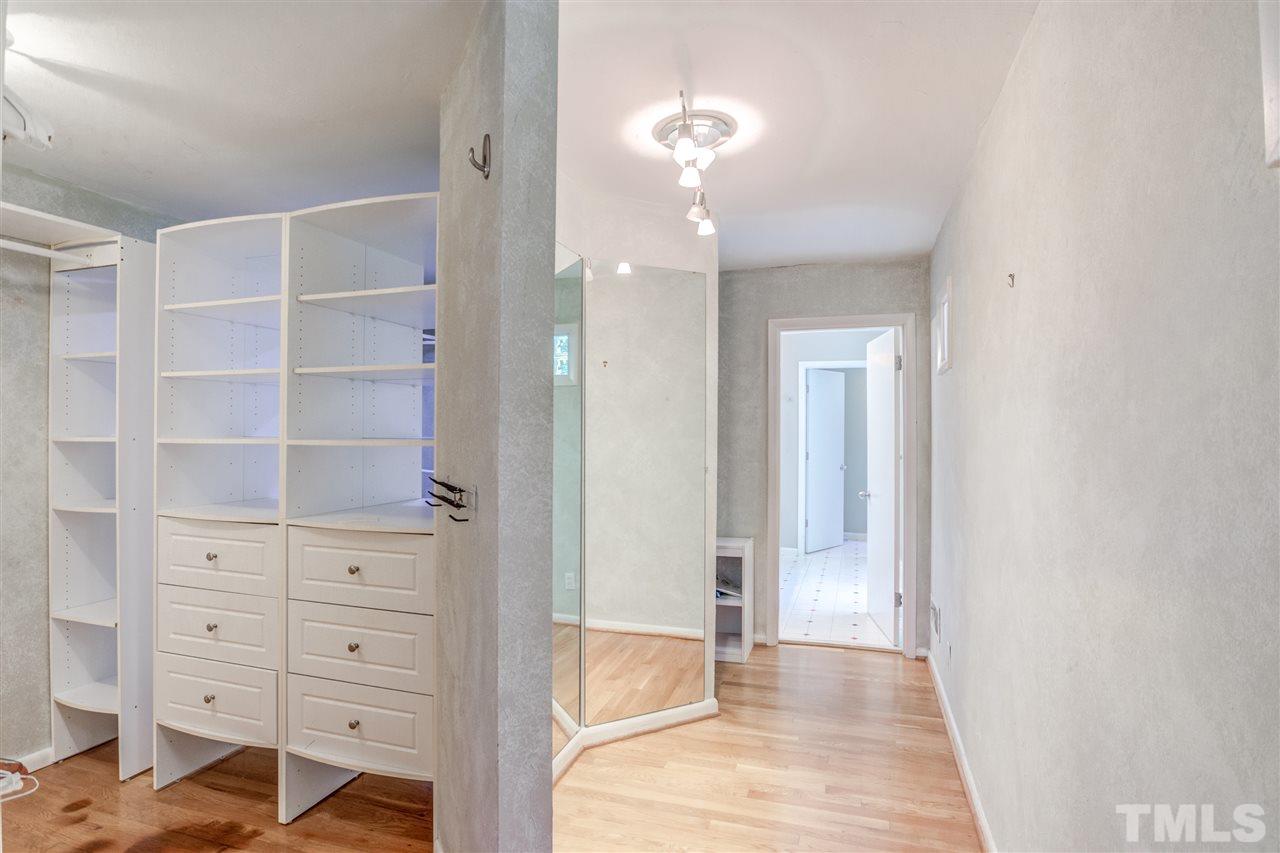 3413 Edgemont Drive Raleigh, NC 27612 - Photo 19 of 30