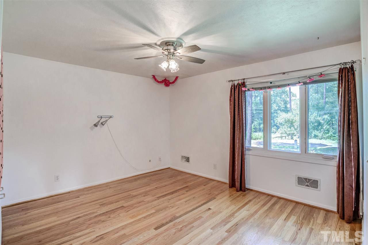 3413 Edgemont Drive Raleigh, NC 27612 - Photo 20 of 30