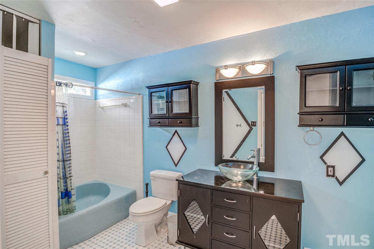 3413 Edgemont Drive Raleigh, NC 27612 - Photo 22 of 30
