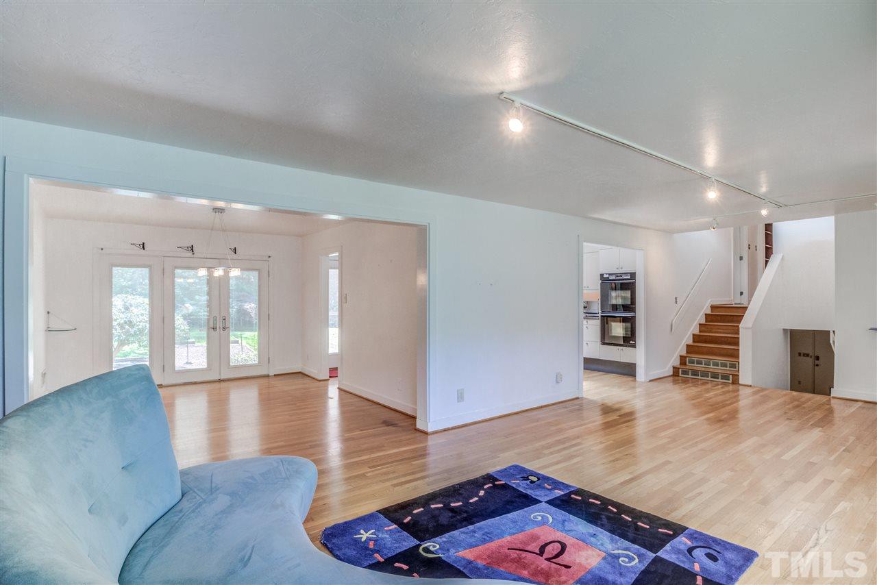 3413 Edgemont Drive Raleigh, NC 27612 - Photo 7 of 30