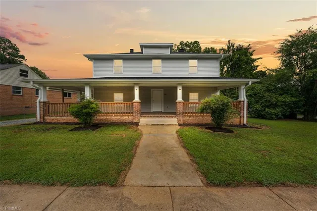 $375,000 | 805 West 5th Avenue, Lexington, NC 27292