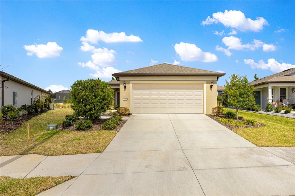 5466 Southwest 85th Ave Road Ocala, FL 34481 - Photo 3 of 36 a view of a house with entertaining space