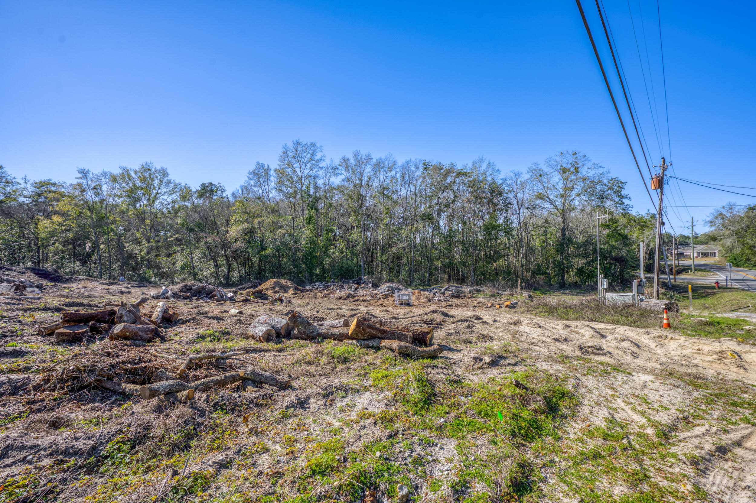 311 Kelly Road Niceville, FL 32578 - Photo 4 of 23 309-311 kelly rd-niceville-3-2