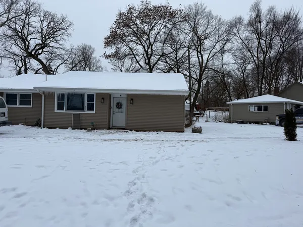 $307,500 | 21339 West Morton Drive, Lake Villa, IL 60046