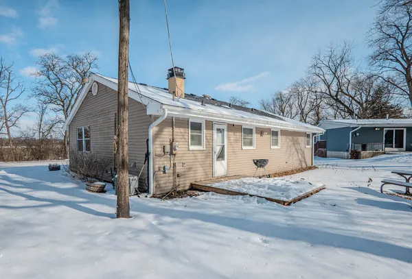 $307,500 | 21339 West Morton Drive, Lake Villa, IL 60046