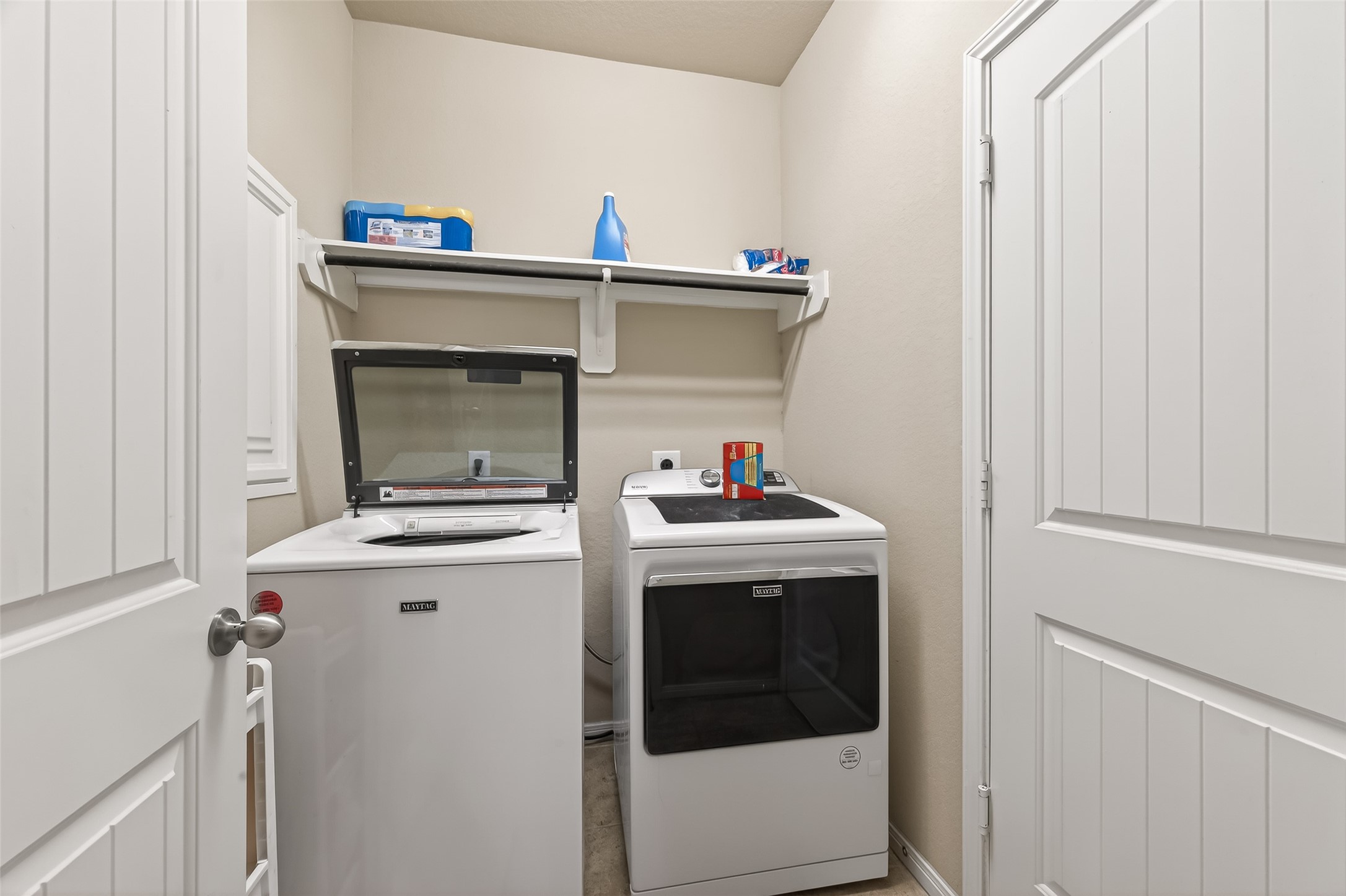 4418 Rustic Montell Lane Katy, TX 77493 - Photo 19 of 36 Laundry room