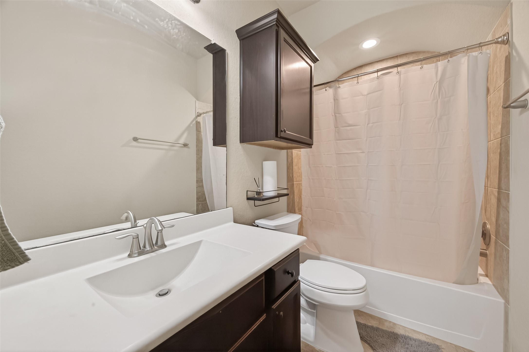 4418 Rustic Montell Lane Katy, TX 77493 - Photo 29 of 36 second bathroom