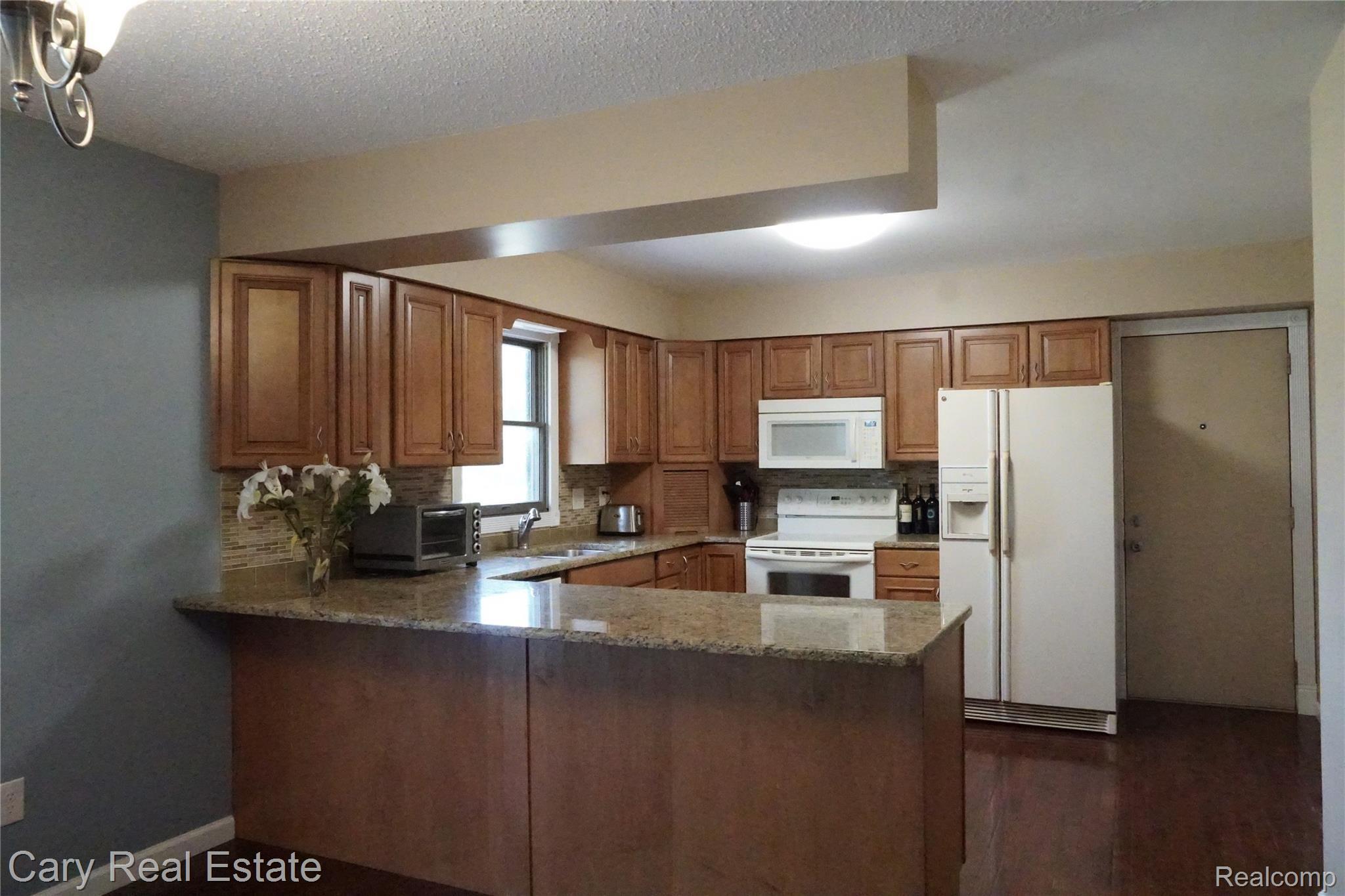 9340 Baldwin Road Gaines, MI 48436 - Photo 7 of 40 DSC01164.JPG