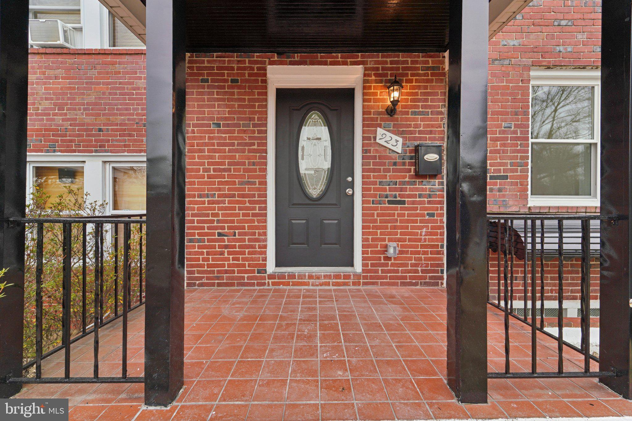 923 North Hill Road Baltimore, MD 21218 - Photo 3 of 33 Gallery Image 3