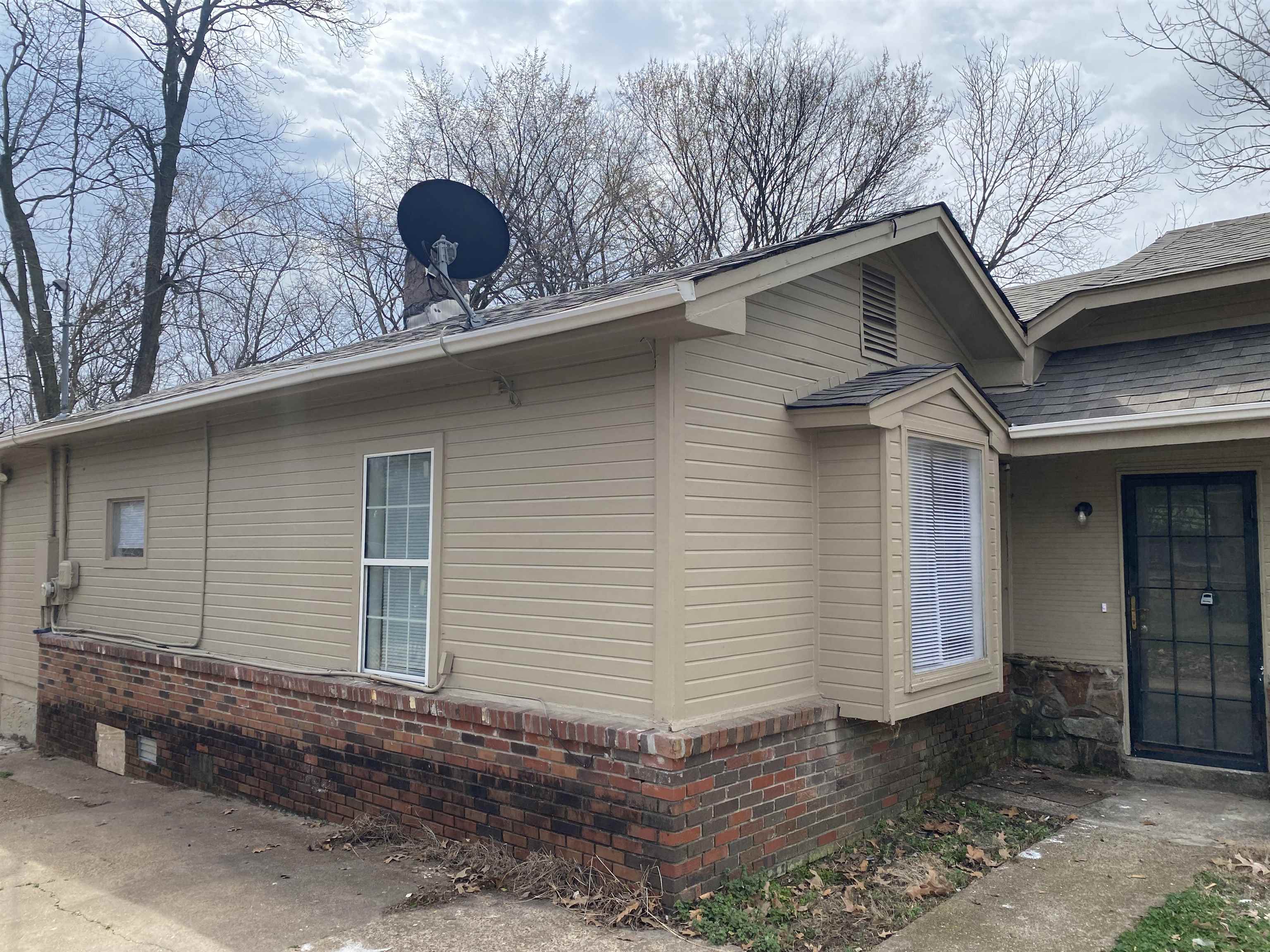 3219 Nathan Avenue Memphis, TN 38112 - Photo 19 of 23 a house view with a outdoor space