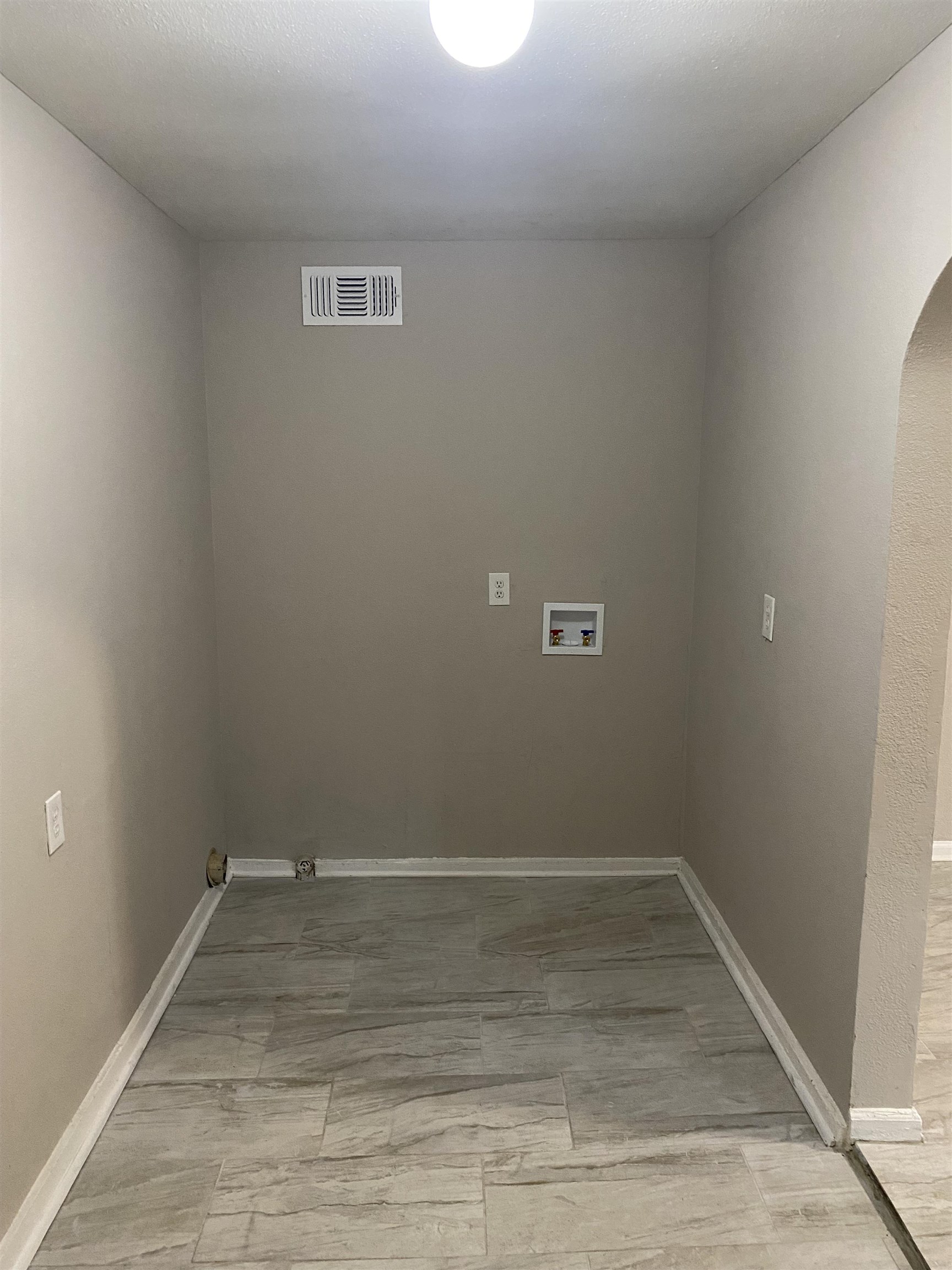 3219 Nathan Avenue Memphis, TN 38112 - Photo 7 of 23 a view of a room