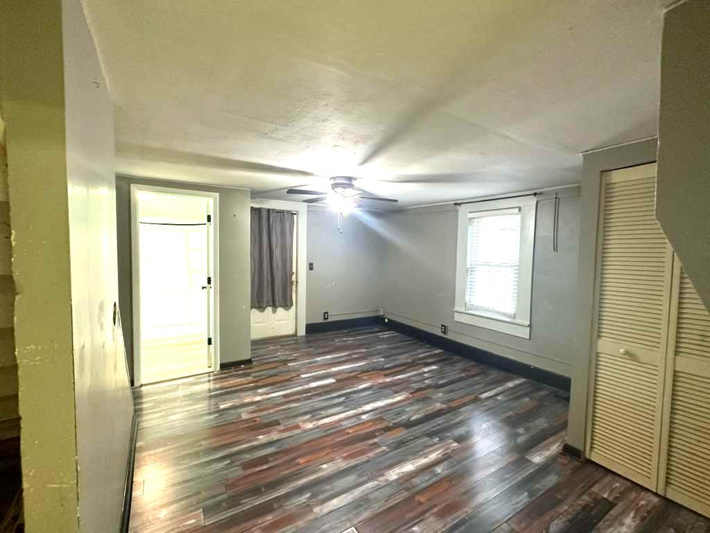 313 McNaughton Street Rochester, NY 14606 - Photo 4 of 15