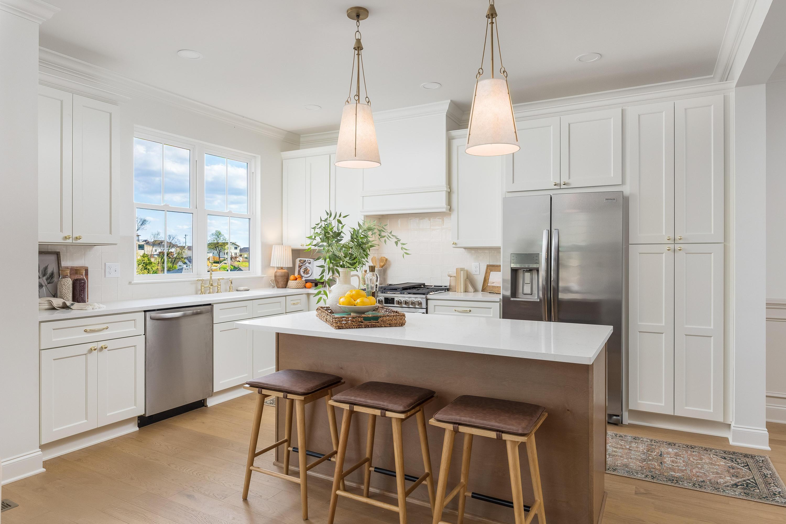 348 Tucker Street Chattanooga, TN 37405 - Photo 12 of 52 Large Granite Island