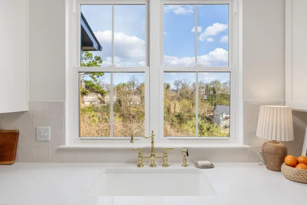 $750,000 | 348 Tucker Street, Chattanooga, TN 37405