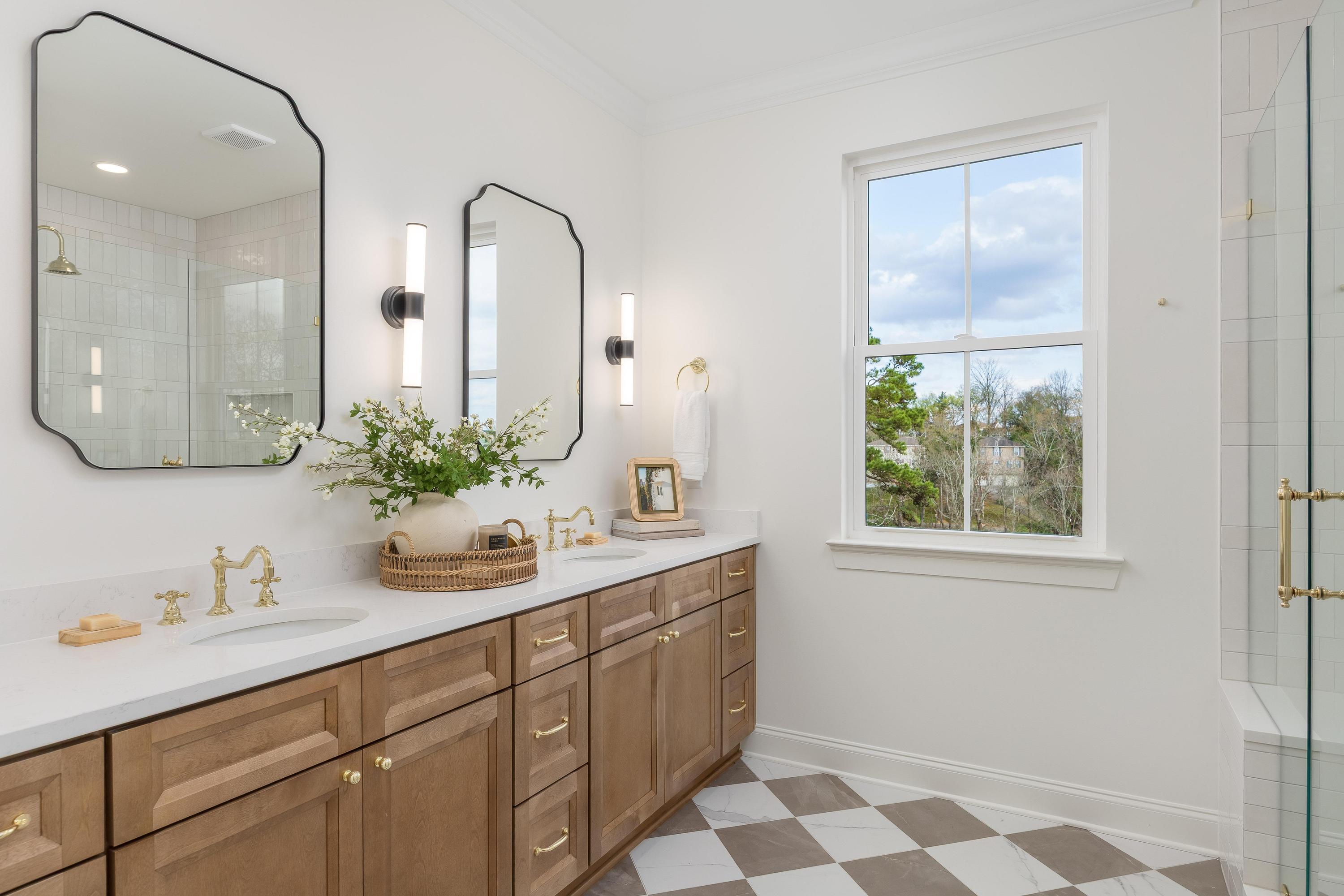 348 Tucker Street Chattanooga, TN 37405 - Photo 30 of 52 Primary En Suite