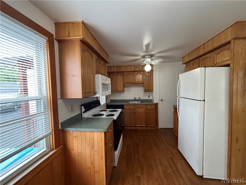 54 Carl Road Grand Island, NY 14072 - Photo 3 of 14