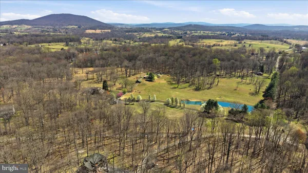 $325,000 | Mcdonalds, Hume, VA 22639