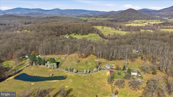 $325,000 | Mcdonalds, Hume, VA 22639