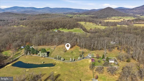 $325,000 | Mcdonalds, Hume, VA 22639