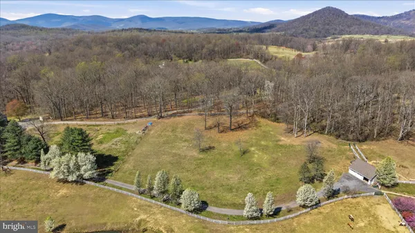 $325,000 | Mcdonalds, Hume, VA 22639