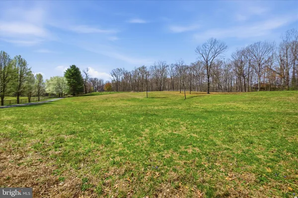 $325,000 | Mcdonalds, Hume, VA 22639