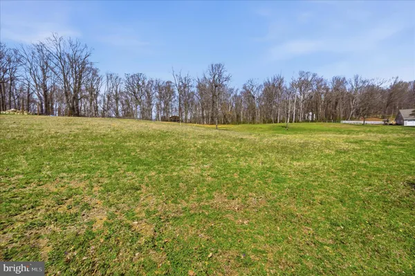 $325,000 | Mcdonalds, Hume, VA 22639