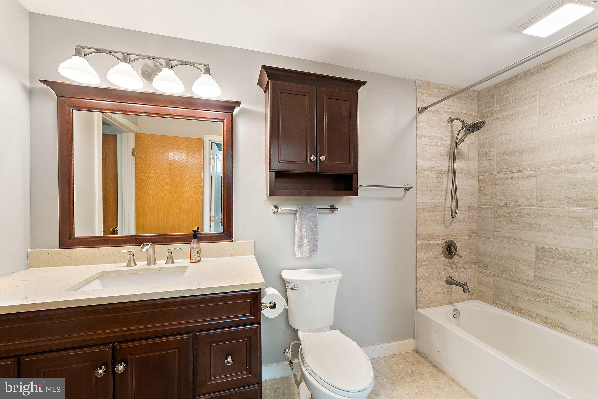 7545 Supinlick Ridge Road Mount Jackson, VA 22842 - Photo 24 of 48 Main Level Bath (Hall and Primary Bedroom Entry)