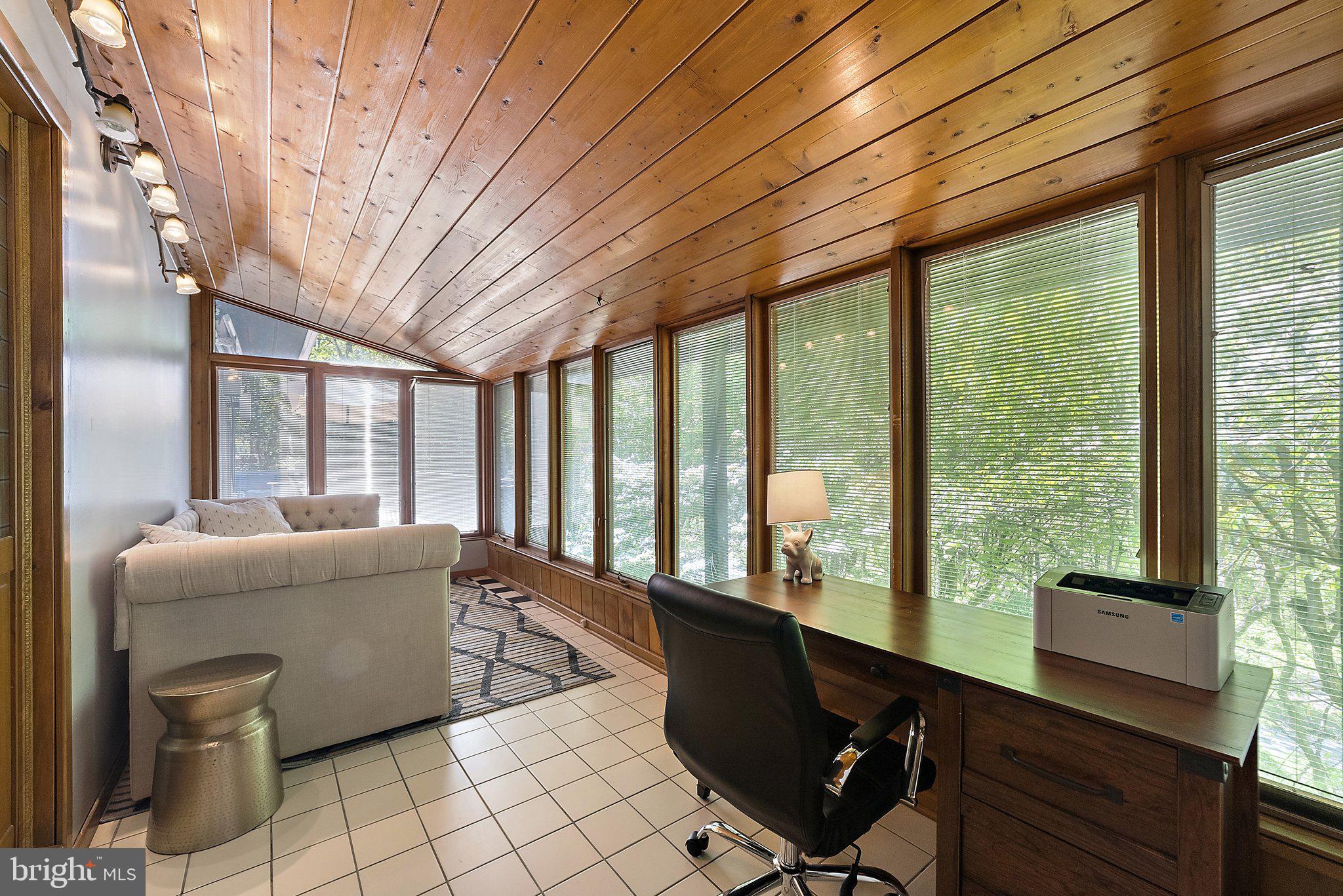 7545 Supinlick Ridge Road Mount Jackson, VA 22842 - Photo 25 of 48 Primary Bedroom Sunroom