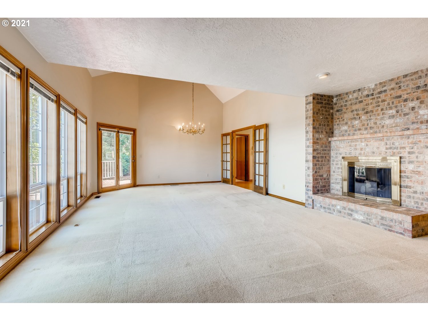 7920 Southwest Miller Hill Road Beaverton, OR 97007 - Photo 6 of 27 Gallery Image 6