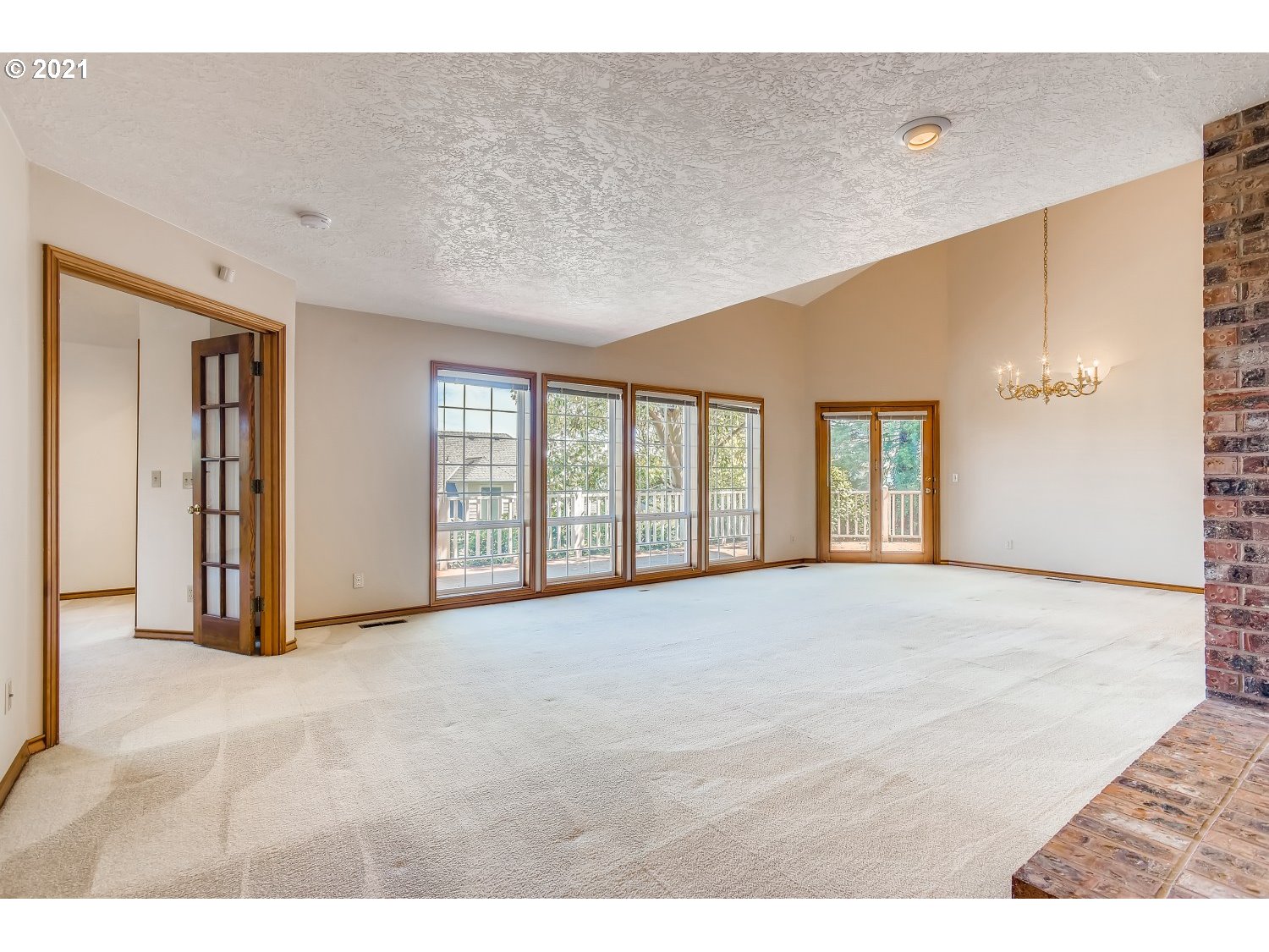 7920 Southwest Miller Hill Road Beaverton, OR 97007 - Photo 8 of 27 Gallery Image 8
