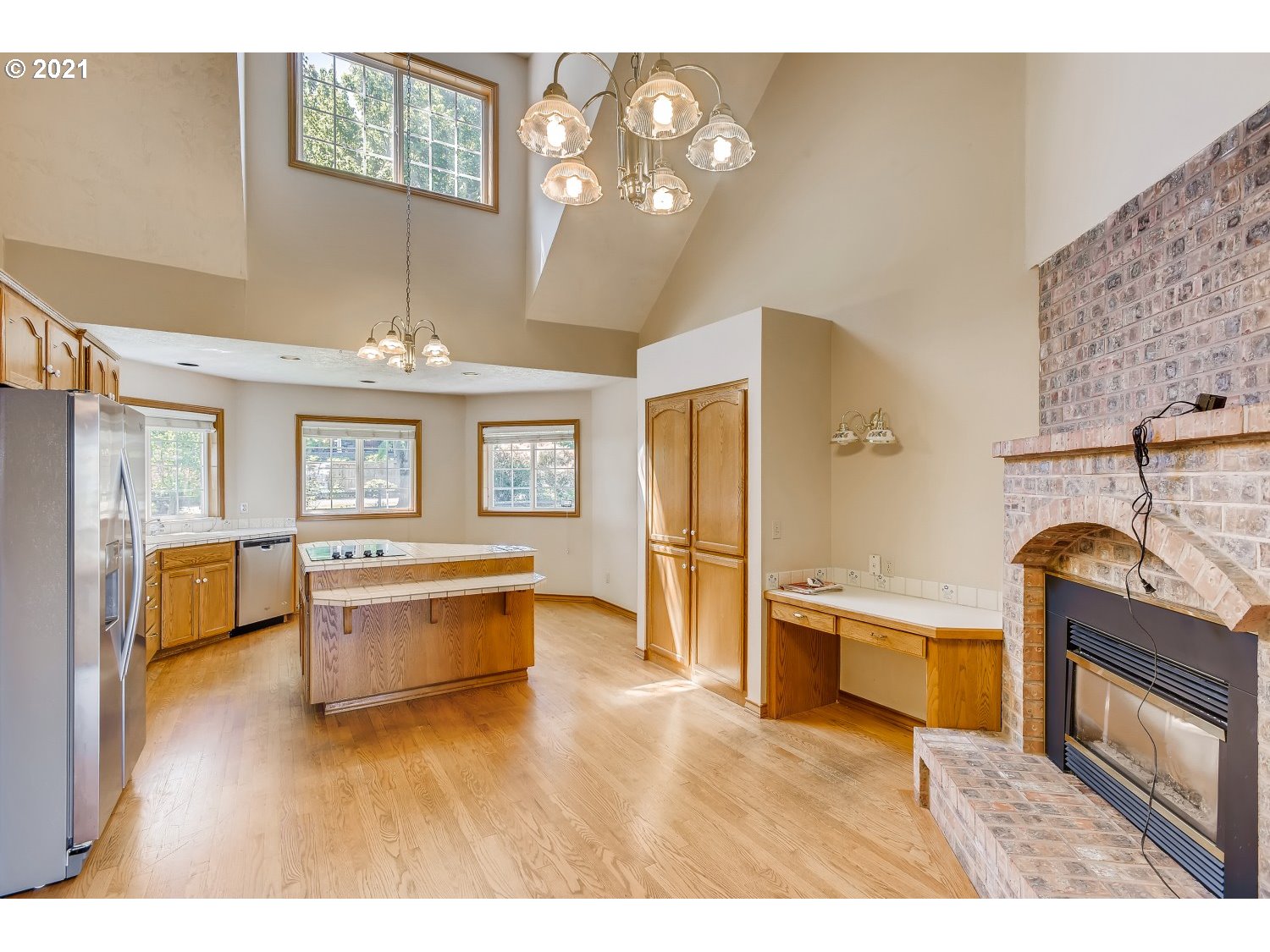 7920 Southwest Miller Hill Road Beaverton, OR 97007 - Photo 9 of 27 Gallery Image 9