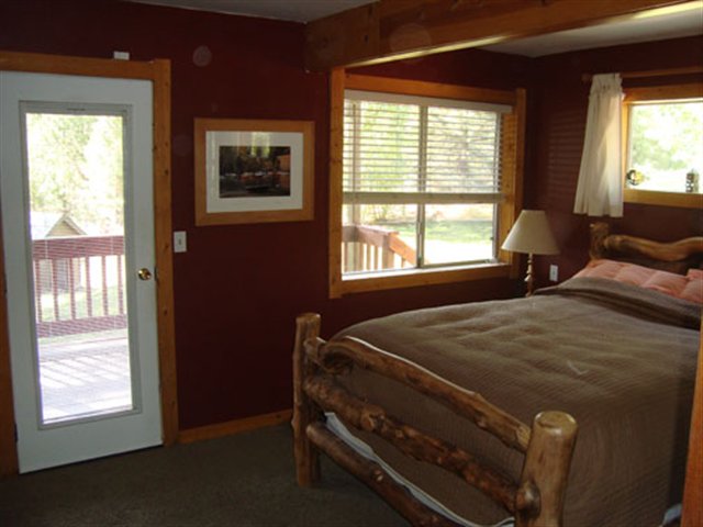10673 Snowberry Road Truckee, CA 96161 - Photo 9 of 9 Gallery Image 9